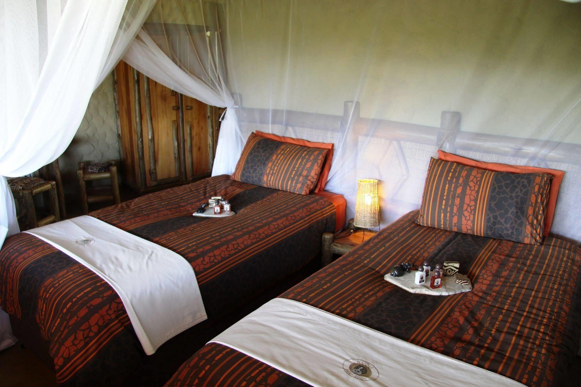 Kubu Safari Lodge โฮดสปรูท ภายนอก รูปภาพ