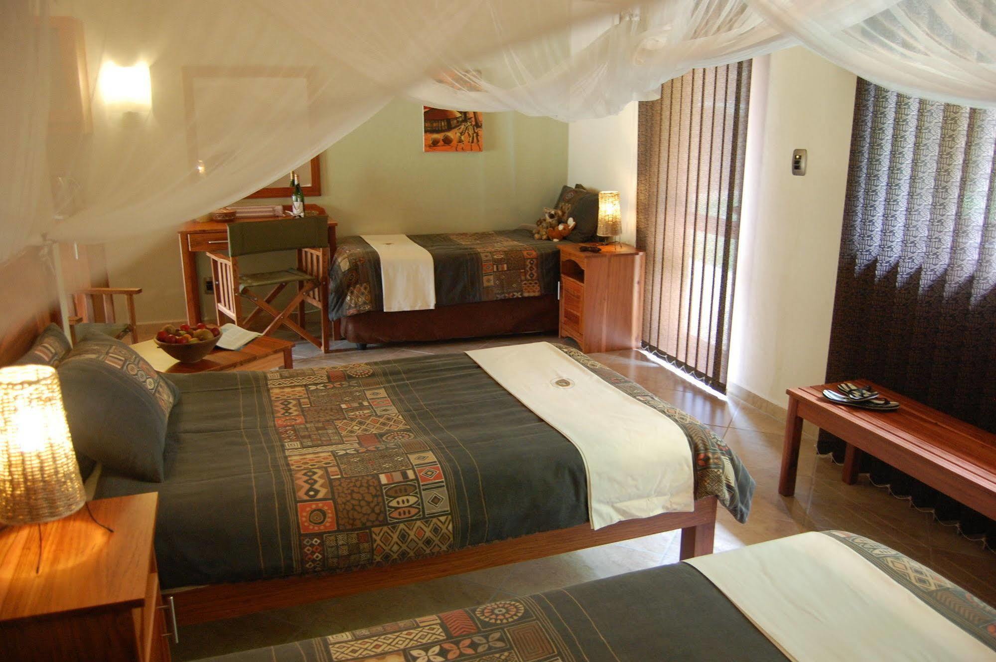 Kubu Safari Lodge โฮดสปรูท ภายนอก รูปภาพ