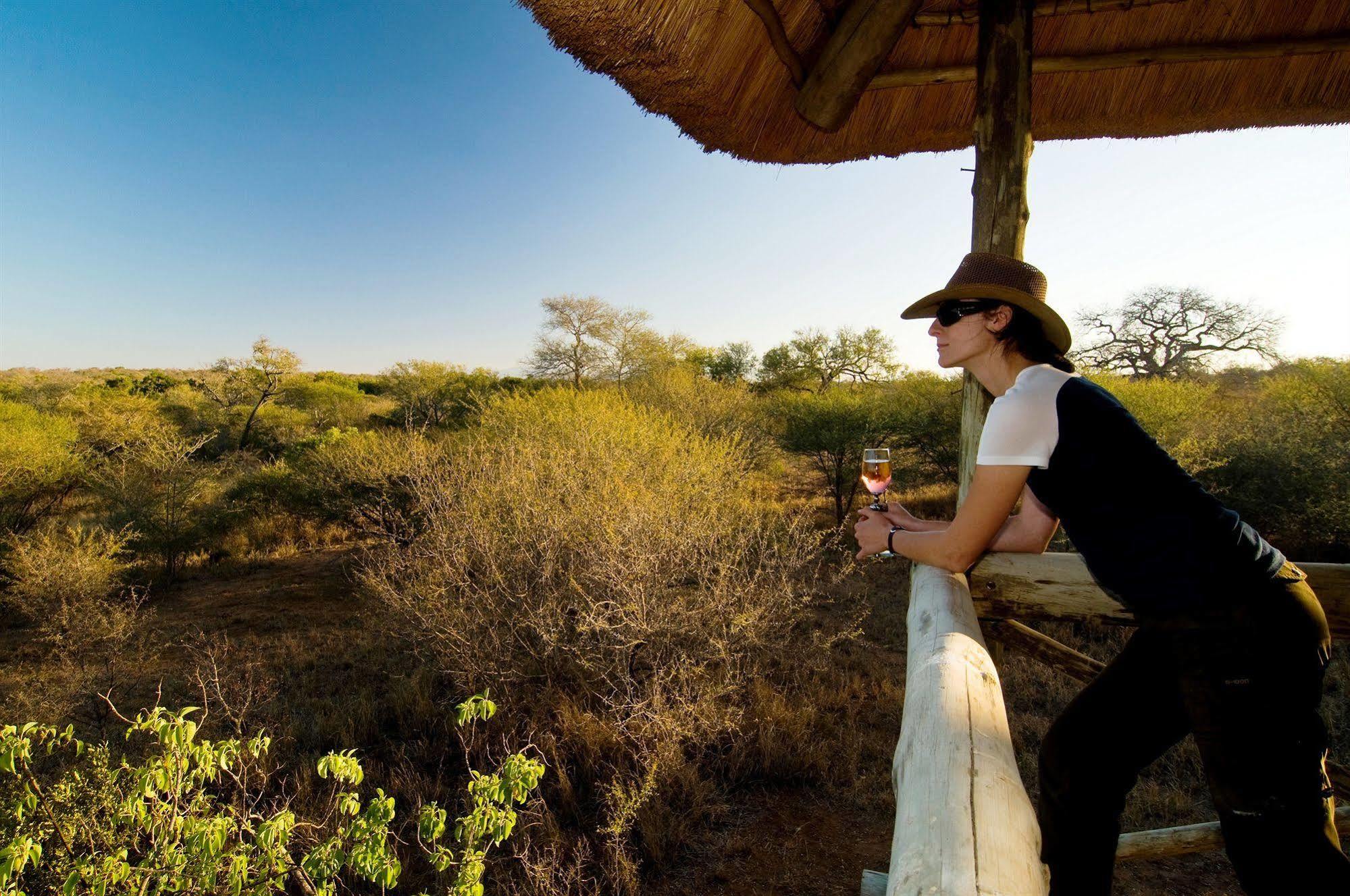 Kubu Safari Lodge โฮดสปรูท ภายนอก รูปภาพ